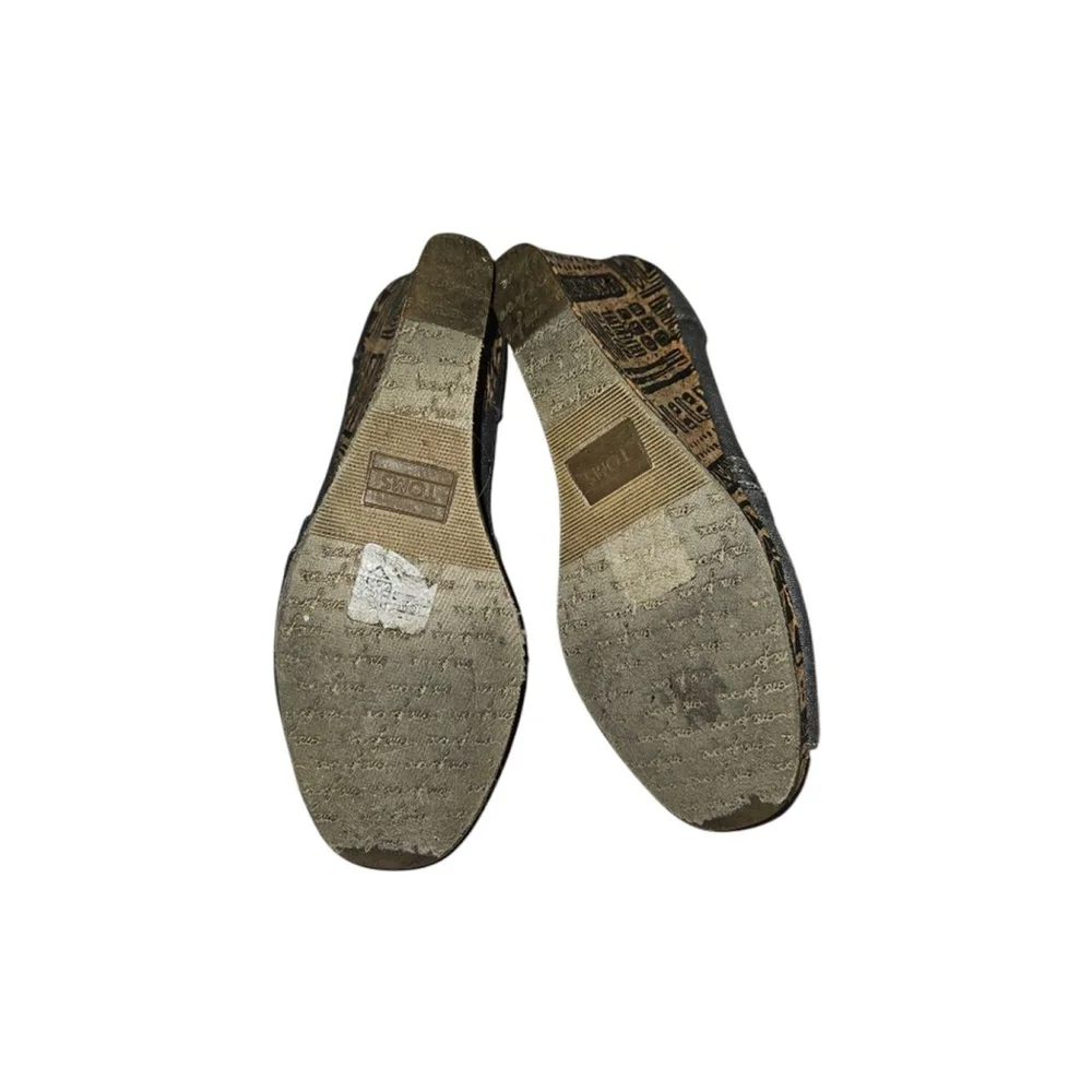 TOMS Classic Peeptoe Wedge Dark Grey Shoes Geomtric Pattern Women’s size 6.5